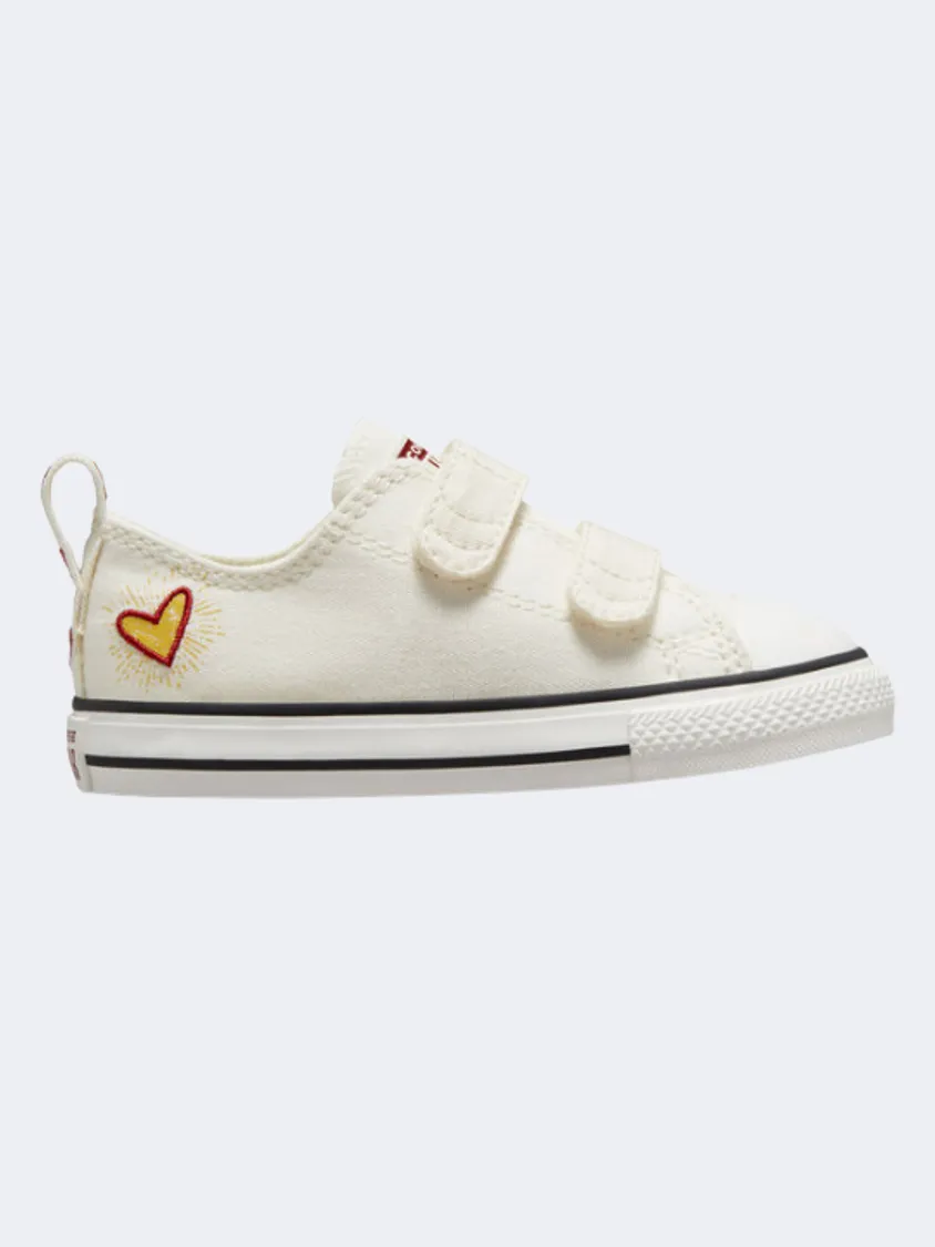 Converse Chuck Taylor  Easy-On Hearts Infant-Unisex Lifestyle Shoes Vintage White