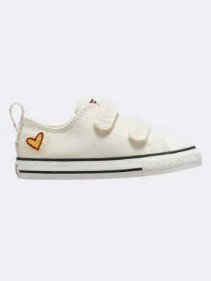 Converse Chuck Taylor  Easy-On Hearts Infant-Unisex Lifestyle Shoes Vintage White
