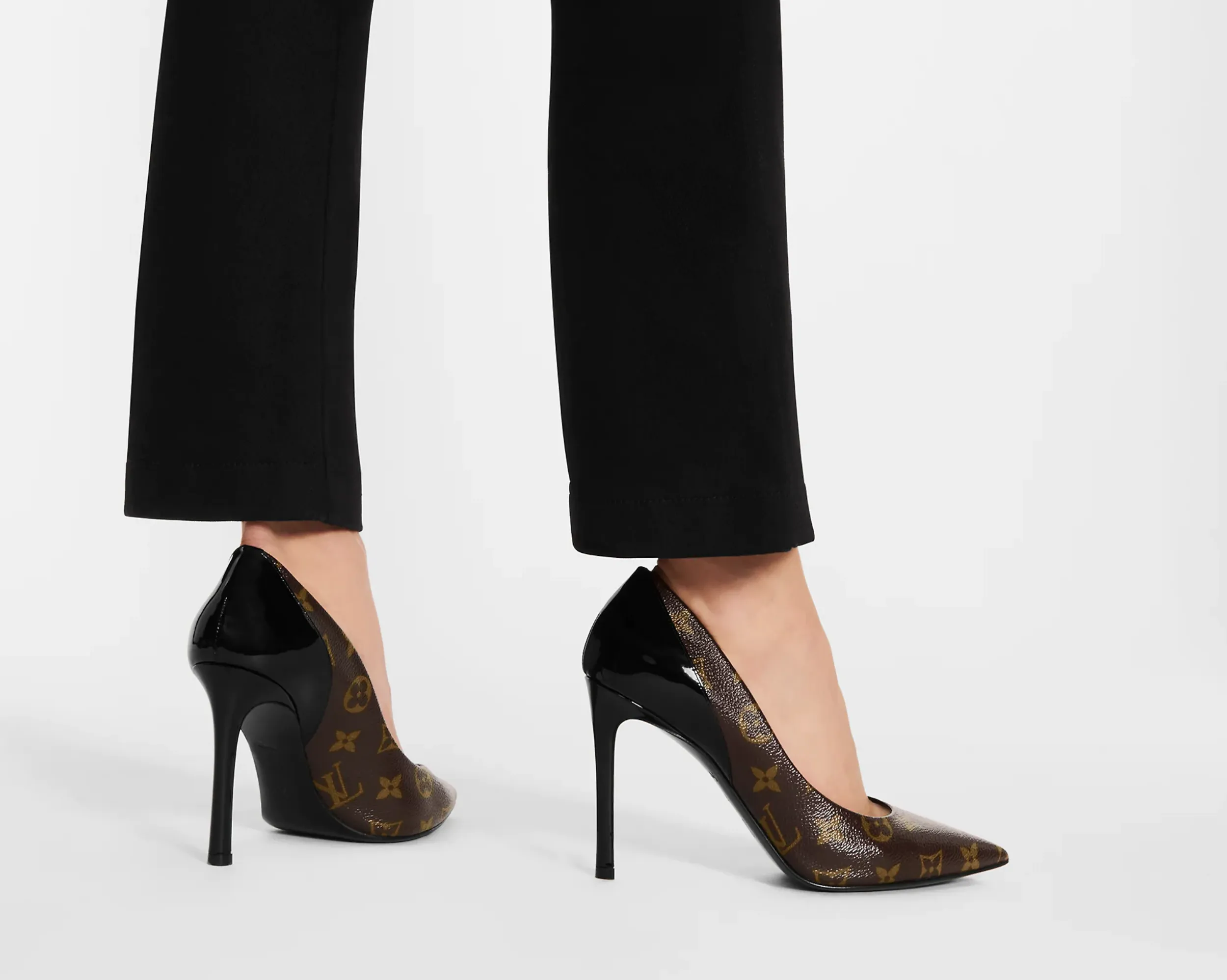 LOUIS VUITTON MONOGRAM CHERIE PUMPS