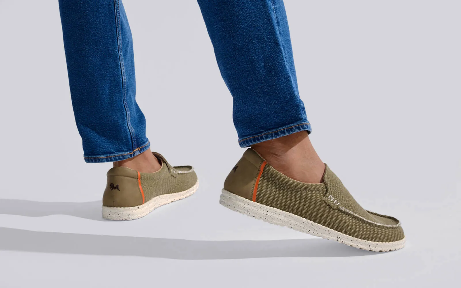 The Wanderers Slip Ons : Olive